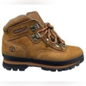 Timberland women’s euro Tan Hiking Boots size 7.5